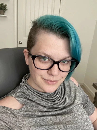 Ariel, Art Director / Web Guru